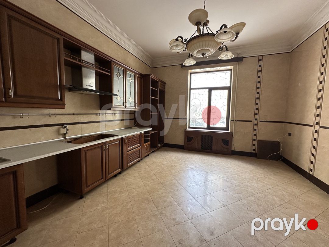 Satılır 7 otaqlı həyət evi/bağ evi 600 m² — Ev, villa, Bakı (6)
