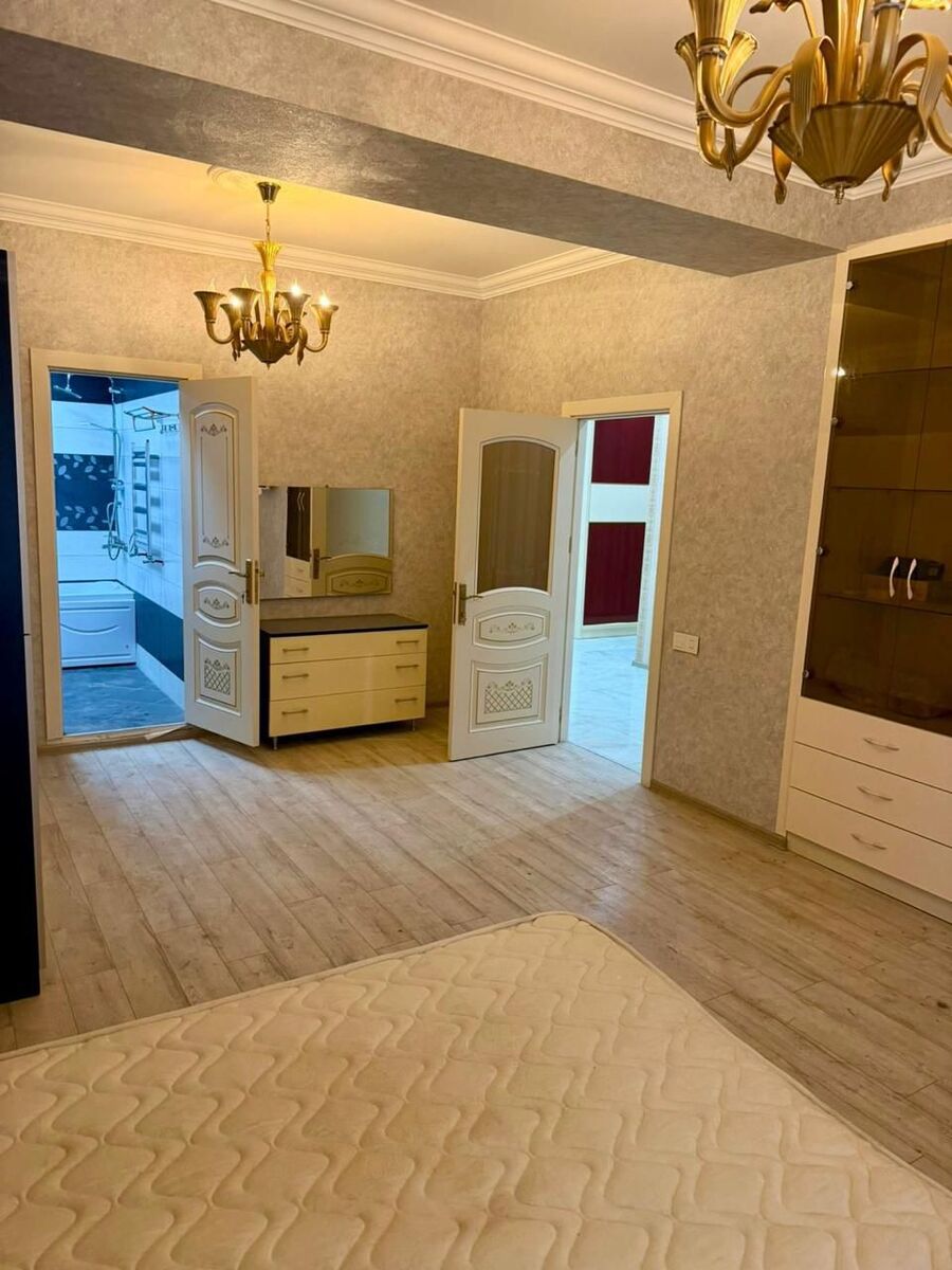 Satılır 4 otaqlı yeni tikili 191 m² — Mənzil, Bakı (2)