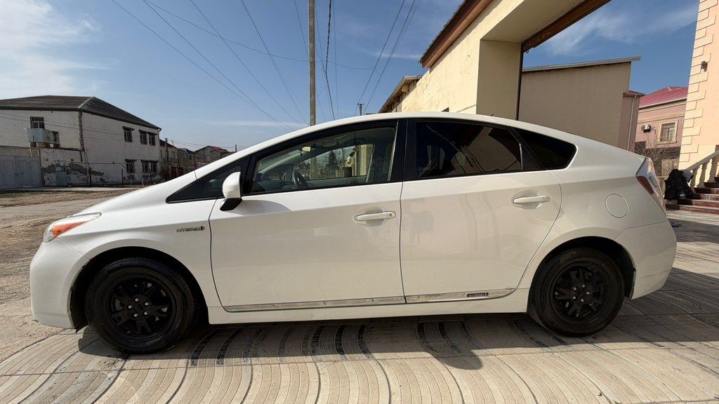 Toyota Prius, 1.8 L, 1.3 kWh, 2013 il, 450 616 km — Avtomobillər, Bakı (9)