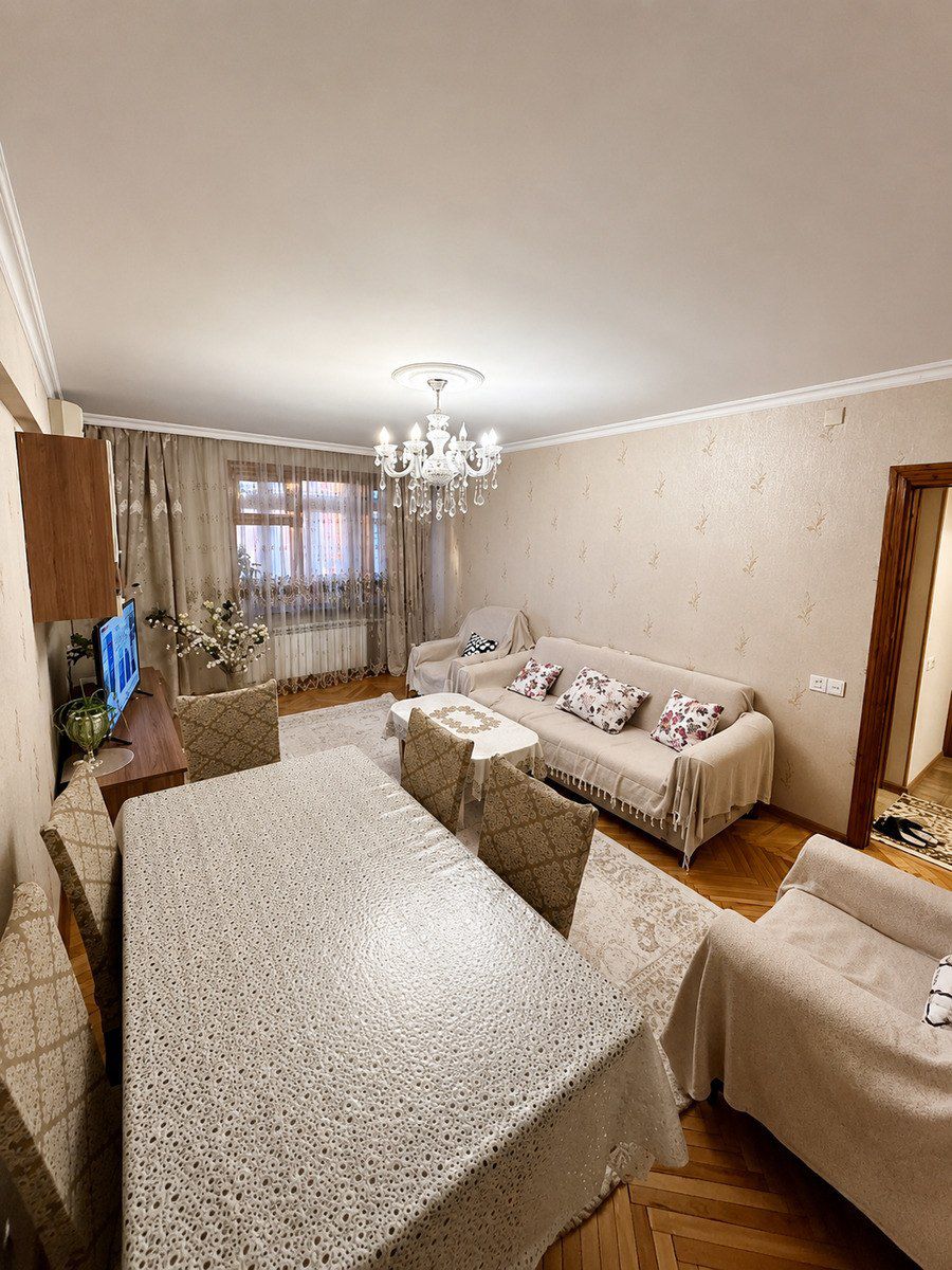 Satılır 3 otaqlı köhnə tikili 86 m² — Mənzil, Bakı