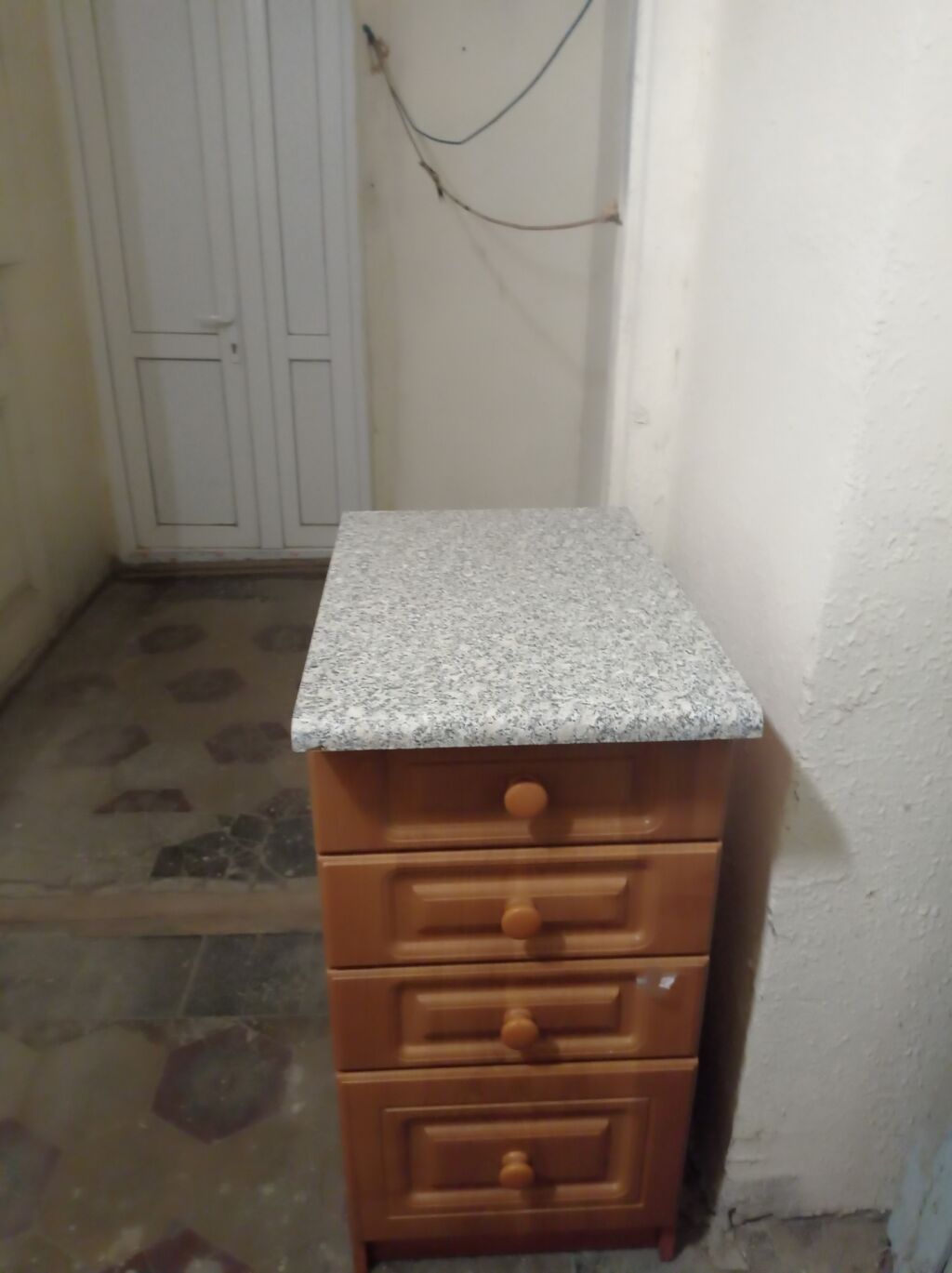 Mətbəx üçün çekmeçəli dolab - Material: ağcaqayın tonlarında laminat — Mətbəx mobilyası, Bakı (2)