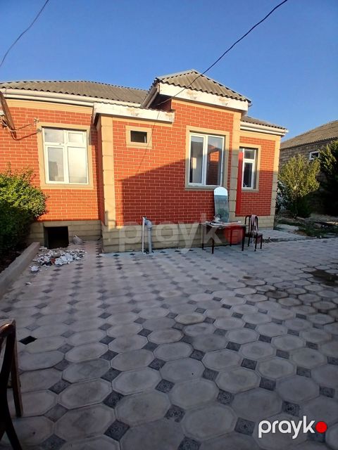 Satılır 4 otaqlı həyət evi/bağ evi 130 m²