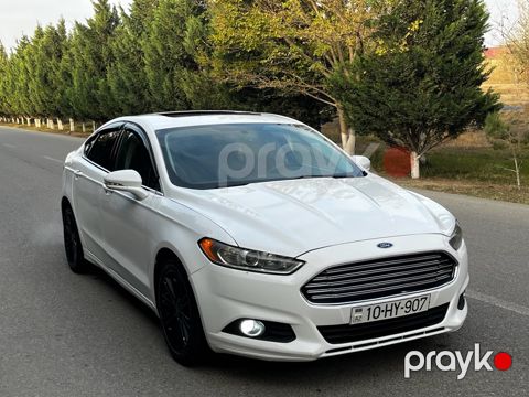 "Ford Fusion, 2016 il" icarəsi — Bakı