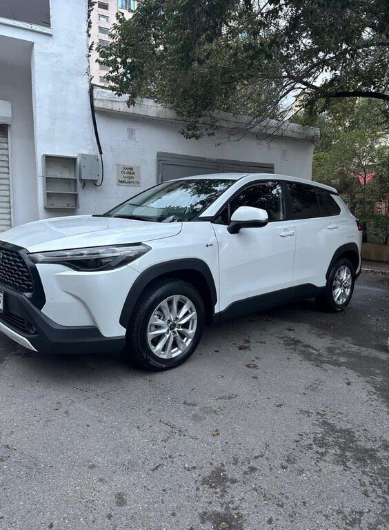 Toyota Corolla Cross, 2.0 L, 1.31 kWh, 2024 il, 13 600 km — Avtomobillər, Bakı (2)