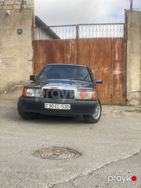 Mercedes 190, 1.8 L, 1990 il, 400 000 km