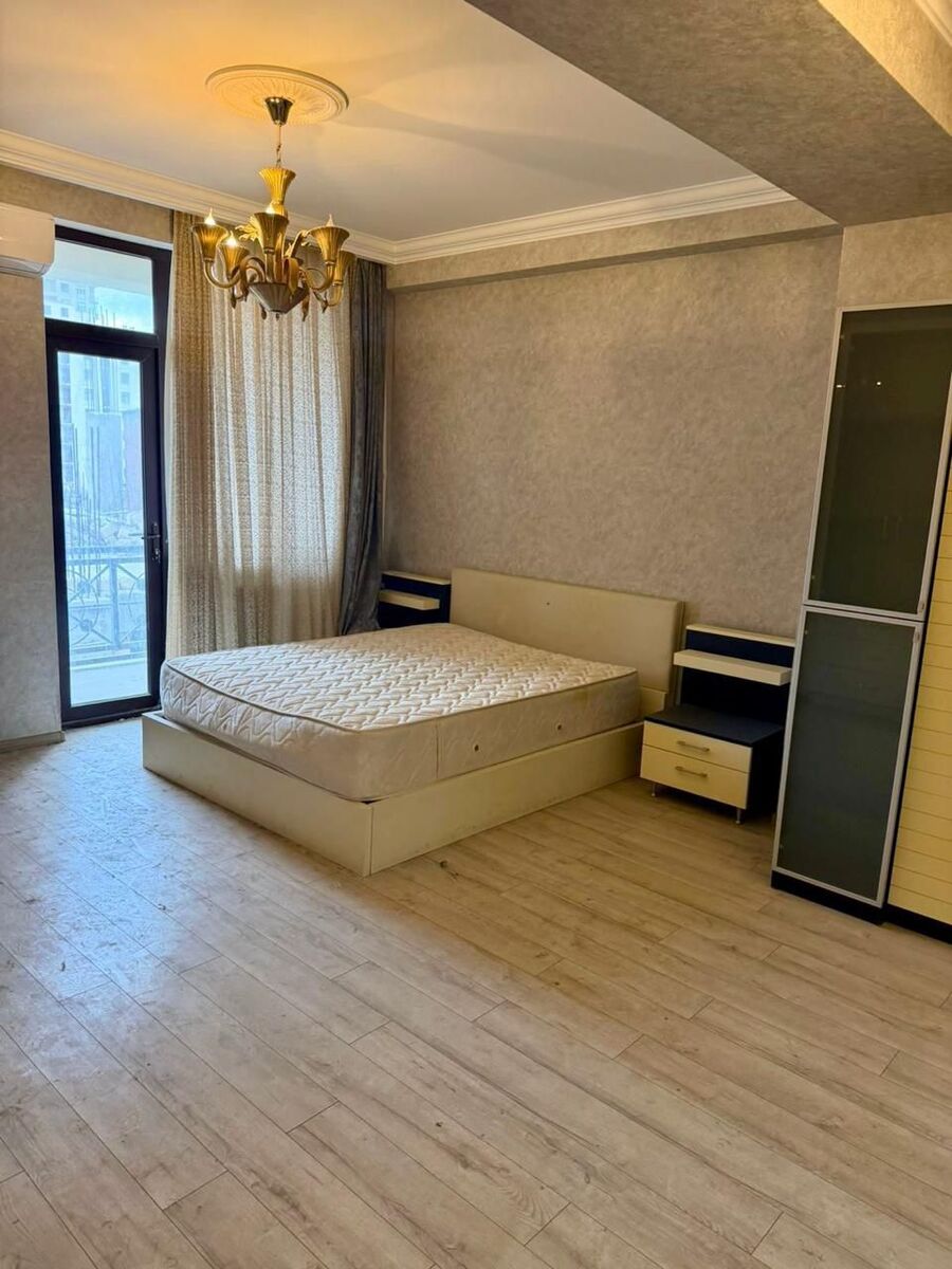 Satılır 4 otaqlı yeni tikili 191 m² — Mənzil, Bakı (11)