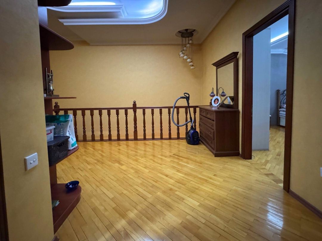 Satılır 5 otaqlı yeni tikili 200 m² — Mənzil, Bakı (10)