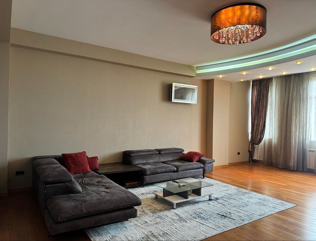Satılır 4 otaqlı yeni tikili 180 m² — Mənzil, Bakı (4)