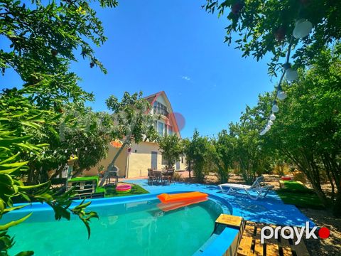İcarəyə verilir 5 otaqlı həyət evi/bağ evi 400 m²