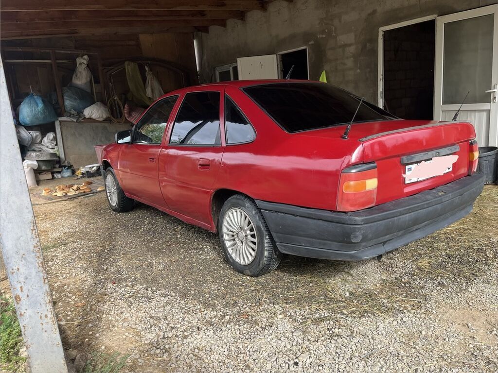 Model: opel vectra 1991 ci il (sedan, qırmızı rəng) Kuzov: 4 qapılı — Avtomobillər, Quba (2)