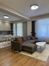 İcarəyə verilir 3 otaqlı yeni tikili 135 m² — Erkin — Apartment
