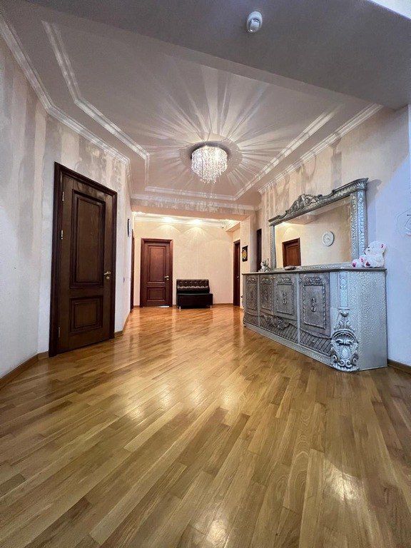 Satılır 4 otaqlı yeni tikili 214 m² — Mənzil, Bakı (5)