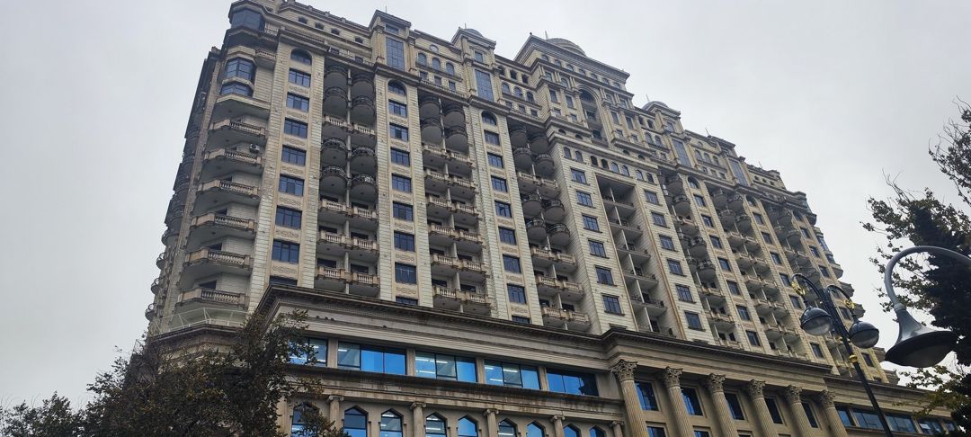 Satılır 3 otaqlı yeni tikili 110 m² — Mənzil, Bakı (2)