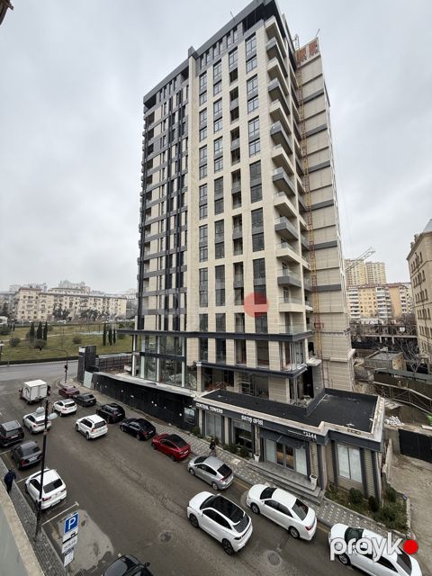 Satılır 2 otaqlı yeni tikili 72 m²