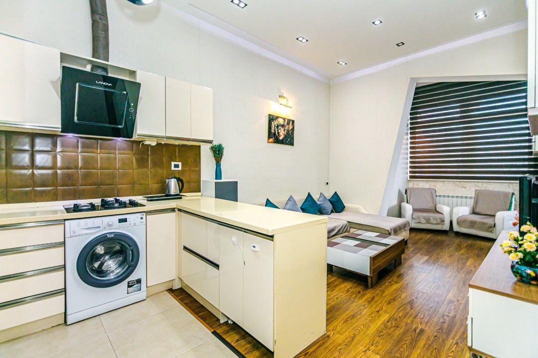 İcarəyə verilir 2 otaqlı köhnə tikili 70 m² — Mənzil, Bakı (4)