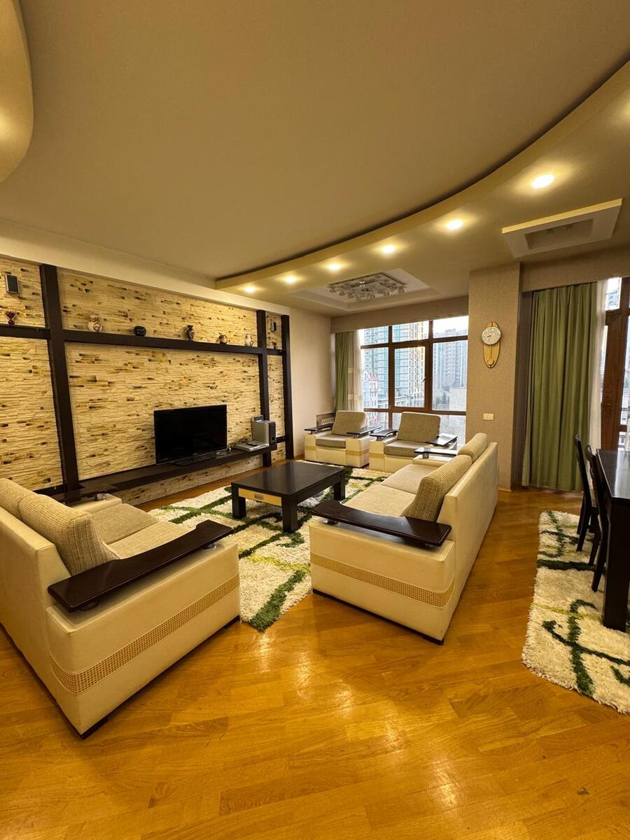 İcarəyə verilir 3 otaqlı yeni tikili 150 m² — Mənzil, Bakı (2)