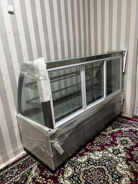 Soyuducu vitrin — Bakı