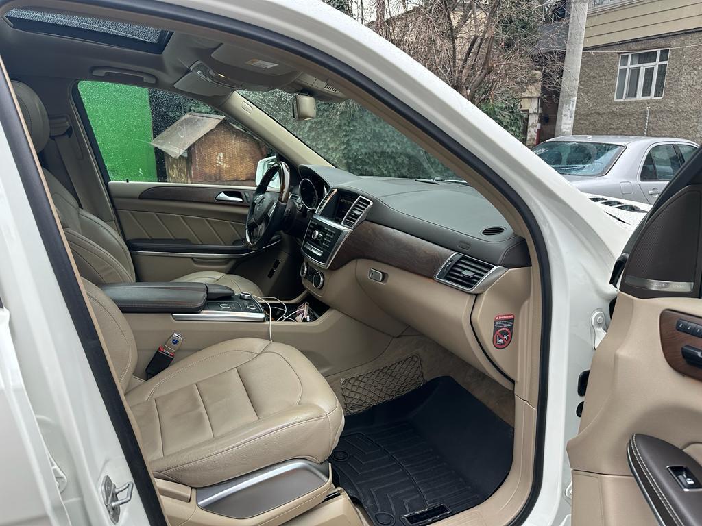 Mercedes GL 550 4MATIC, 4.7 L, 2014 il, 290 000 km — Avtomobillər, Bakı (7)