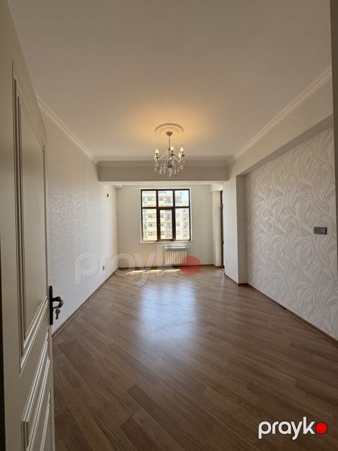 Satılır 2 otaqlı yeni tikili 82 m²