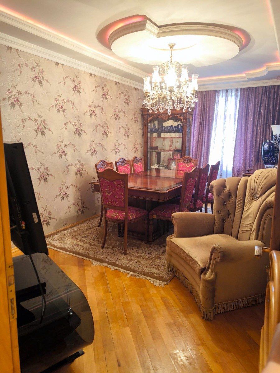 Satılır 5 otaqlı köhnə tikili 120 m² — Mənzil, Bakı (4)