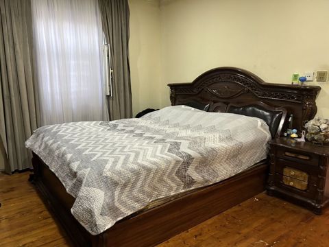 Klassik üslubda yataq otağı mebel dəsti Tərkib: - Geniş ikinəfərlik — Digah