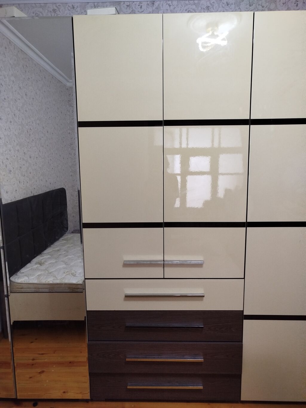 İşlənmiş, 6 qapı, Güzgülü, Bej, Taxta, Kupe, Düz dolab — Şkaflar, Bakı (4)