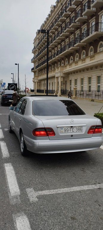 Mercedes E 270, 2.7 L, 1999 il, 384 000 km — Avtomobillər, Bakı (4)