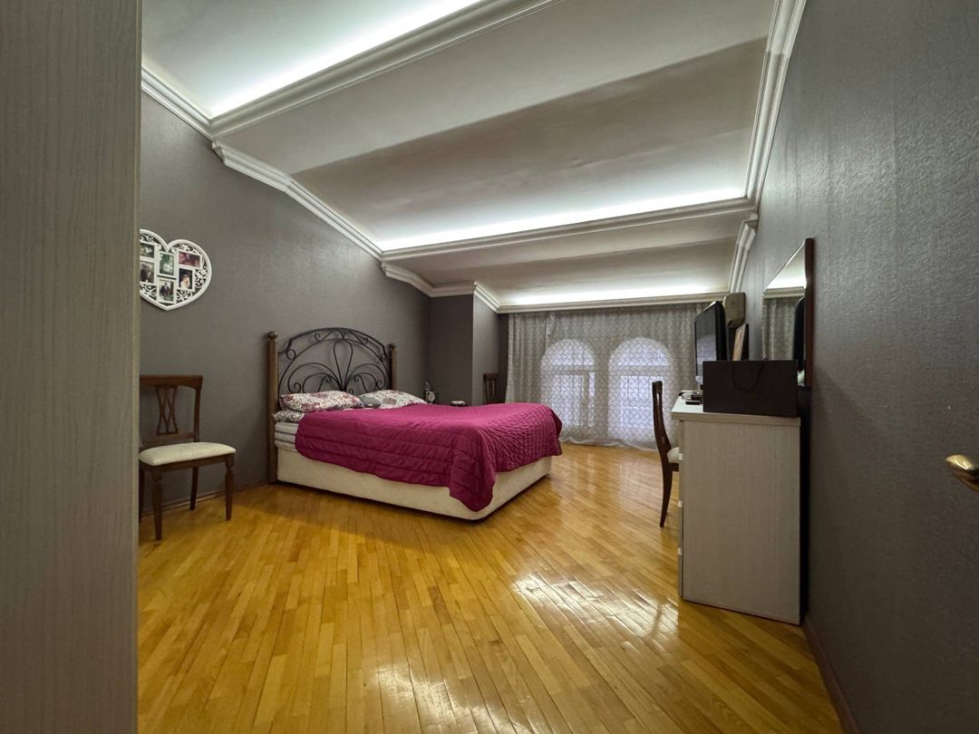 Satılır 5 otaqlı yeni tikili 200 m² — Mənzil, Bakı (11)