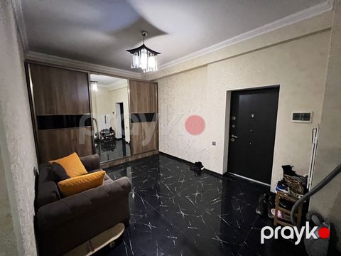 3-otaqlı mənzil, E.Akademiyası m., 147 m²