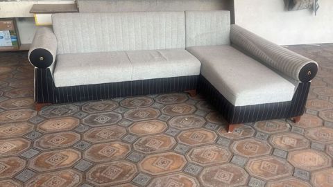 Divan 150azn. Açılır bazalı. Unvan Binə q. (7172) aml — Digah