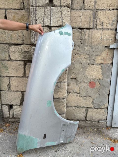 Məhsul: Avtomobil üçün ön sağ qanad (metaldan), gümüşü rəngdə Təsvir — Sumqayıt