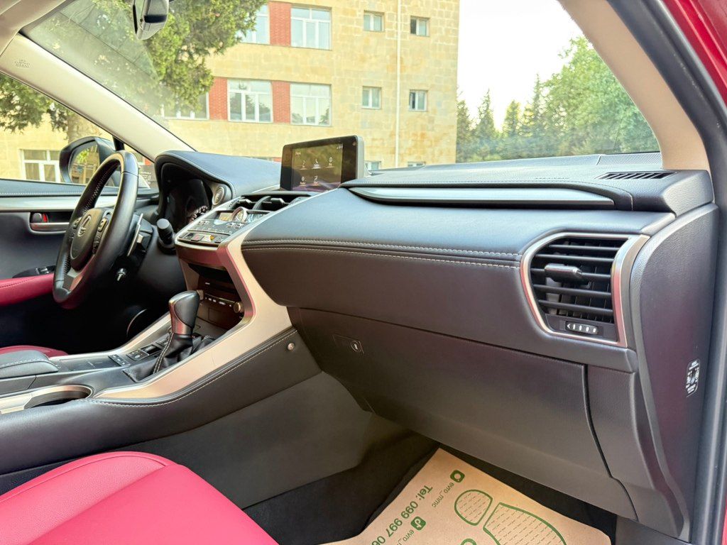 Lexus NX 300, 2.0 L, 2021 il, 31 000 km — Avtomobillər, Bakı (9)