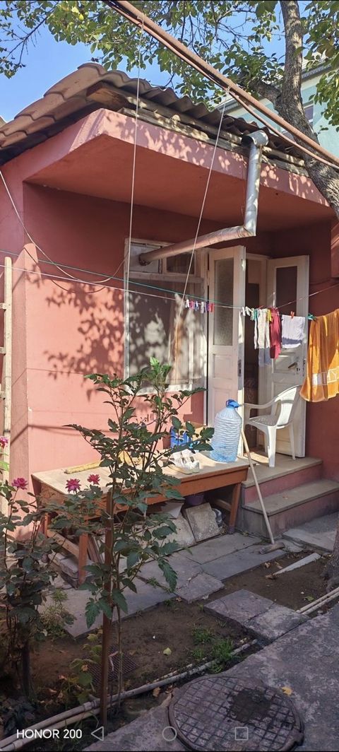 İcarəyə verilir 1 otaqlı həyət evi/bağ evi 18 m² — Bakı