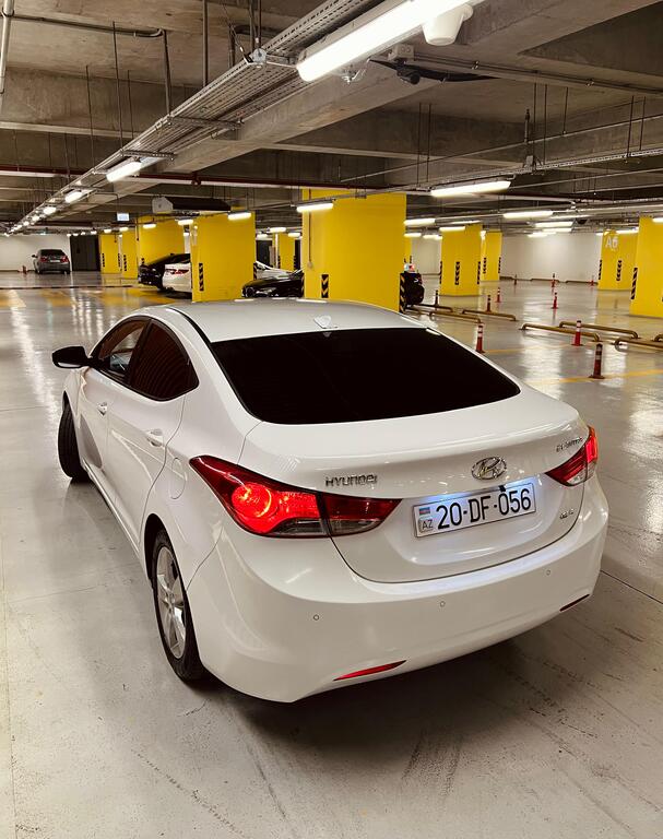 Hyundai Elantra, 1.8 L, 2013 il, 260 000 km — Avtomobillər, Gəncə (4)