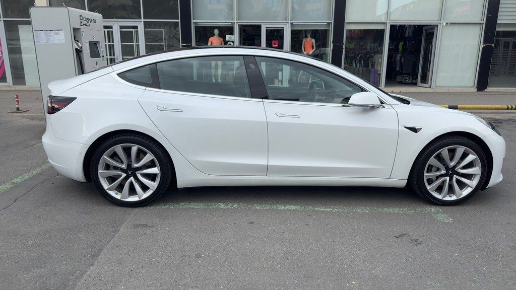 Tesla Model 3, 50 kWh, 2020 il, 142 000 km — Avtomobillər, Bakı (4)
