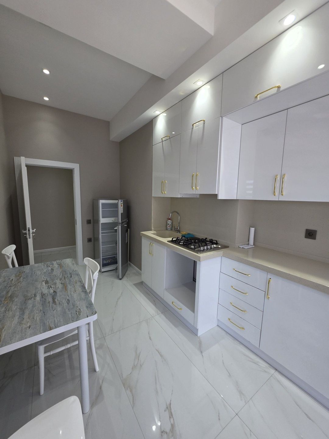 İcarəyə verilir 2 otaqlı yeni tikili 74 m² — Mənzil, Bakı (4)