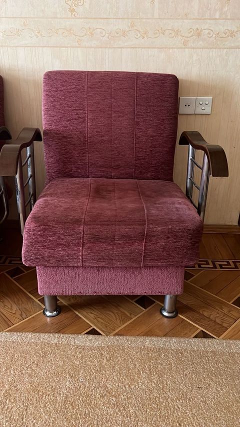Kreslo 2 ededdir. 1 ededi 50 manat. Kimindir altı bazali — Mehdiabad
