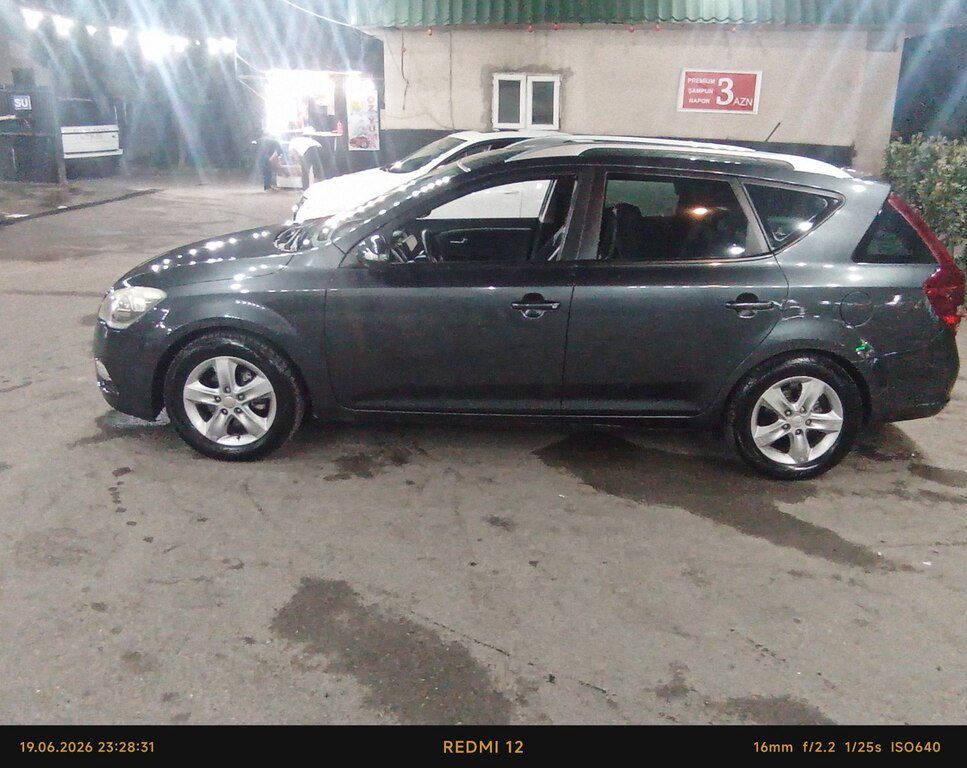 Kia Ceed SW, 1.6 L, 2011 il, 315 000 km — Avtomobillər, Bakı (9)
