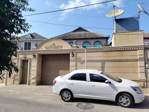 Satılır 7 otaqlı həyət evi/bağ evi 220 m² — Bakı