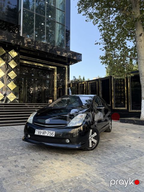 Toyota Prius, 1.5 L, 1.3 kWh, 2007 il, 332 000 km