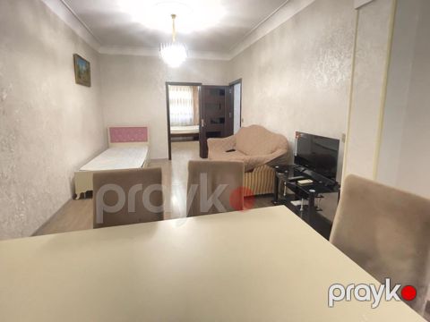 İcarəyə verilir 2 otaqlı köhnə tikili 75 m²