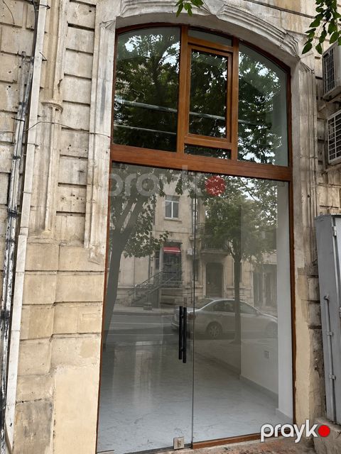 Satılır obyekt 32 m²
