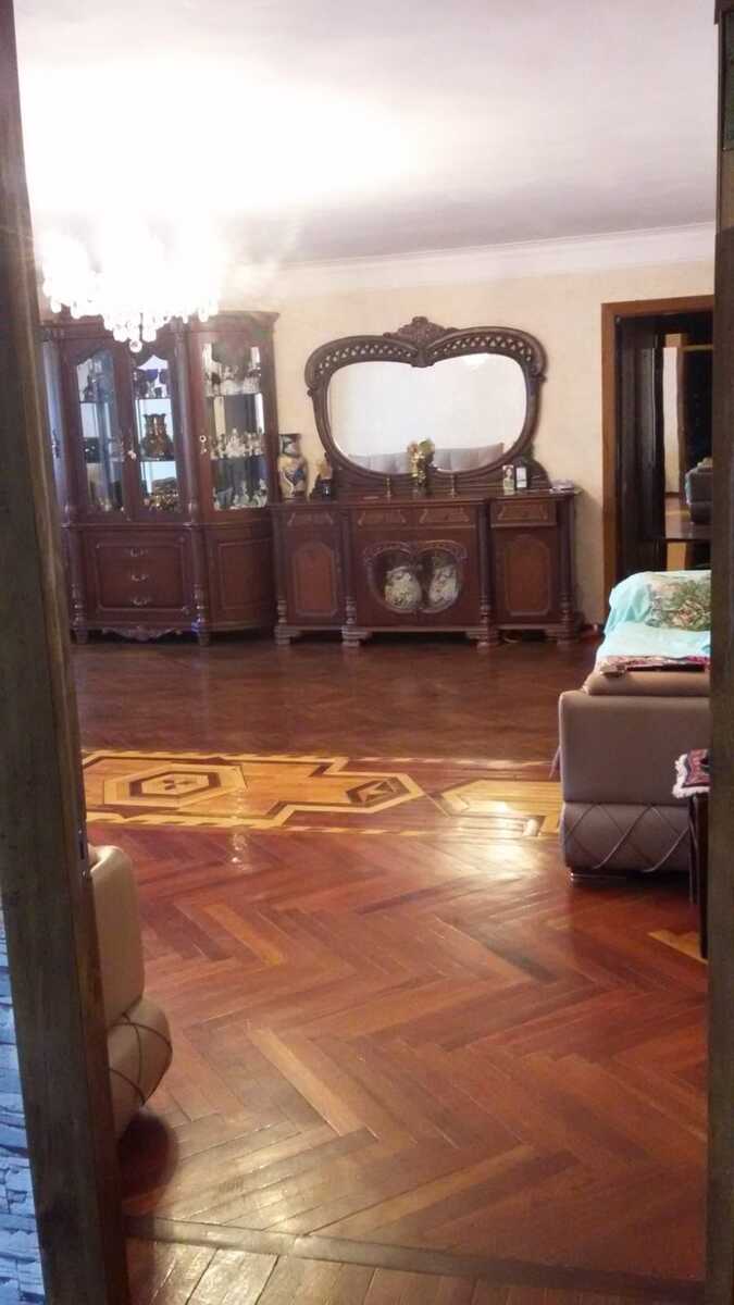 Satılır 5 otaqlı köhnə tikili 115 m² — Mənzil, Bakı (2)