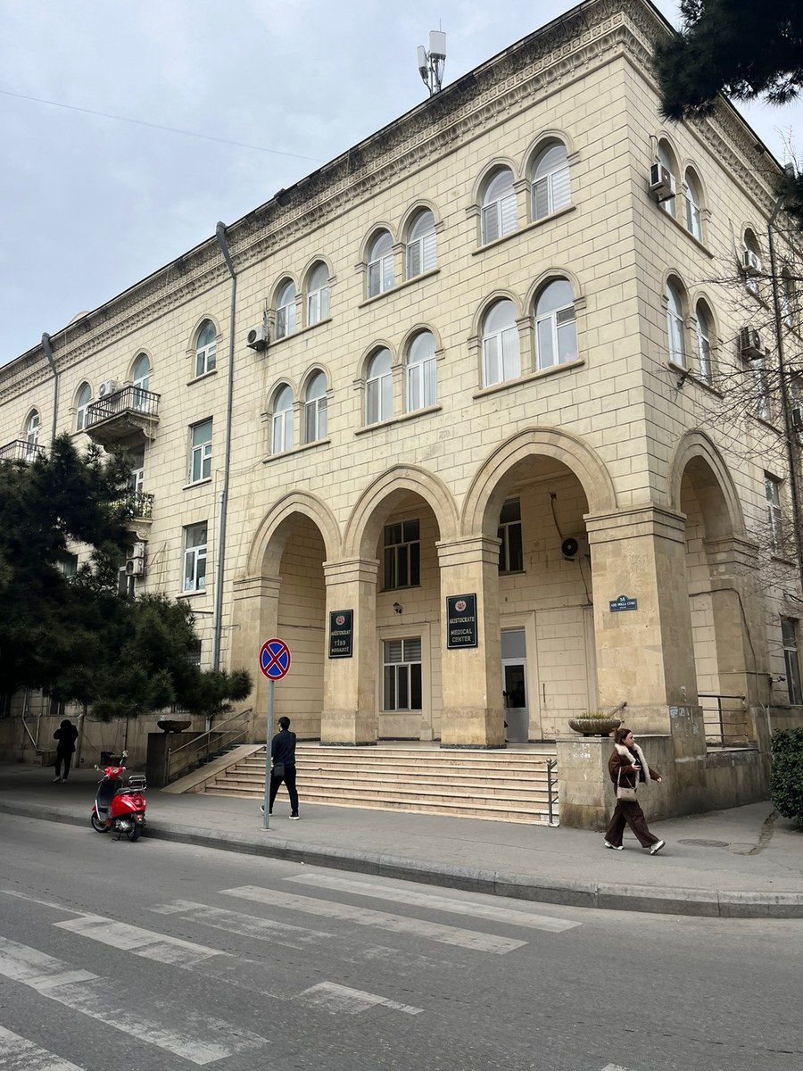 Qaraj icarəyə verilir, Aşıq Molla Cümə k — Garaj, Bakı (2)