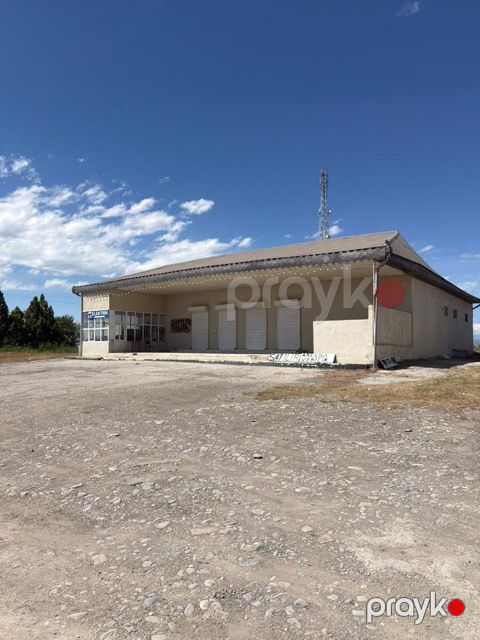 Satılır obyekt 286 m²