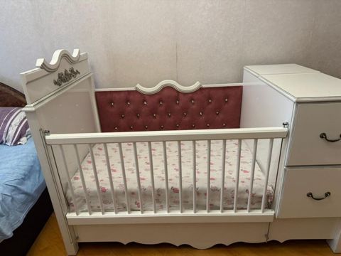 Ayla91 Beşik seliqeli veziyyetde 80 azn satılır.Ünvan Yasamal.Ayla91 — Mehdiabad