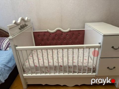 Ayla91 Beşik seliqeli veziyyetde 80 azn satılır.Ünvan Yasamal.Ayla91 — Mehdiabad