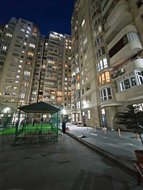 Satılır 2 otaqlı yeni tikili 67 m² — Bakı