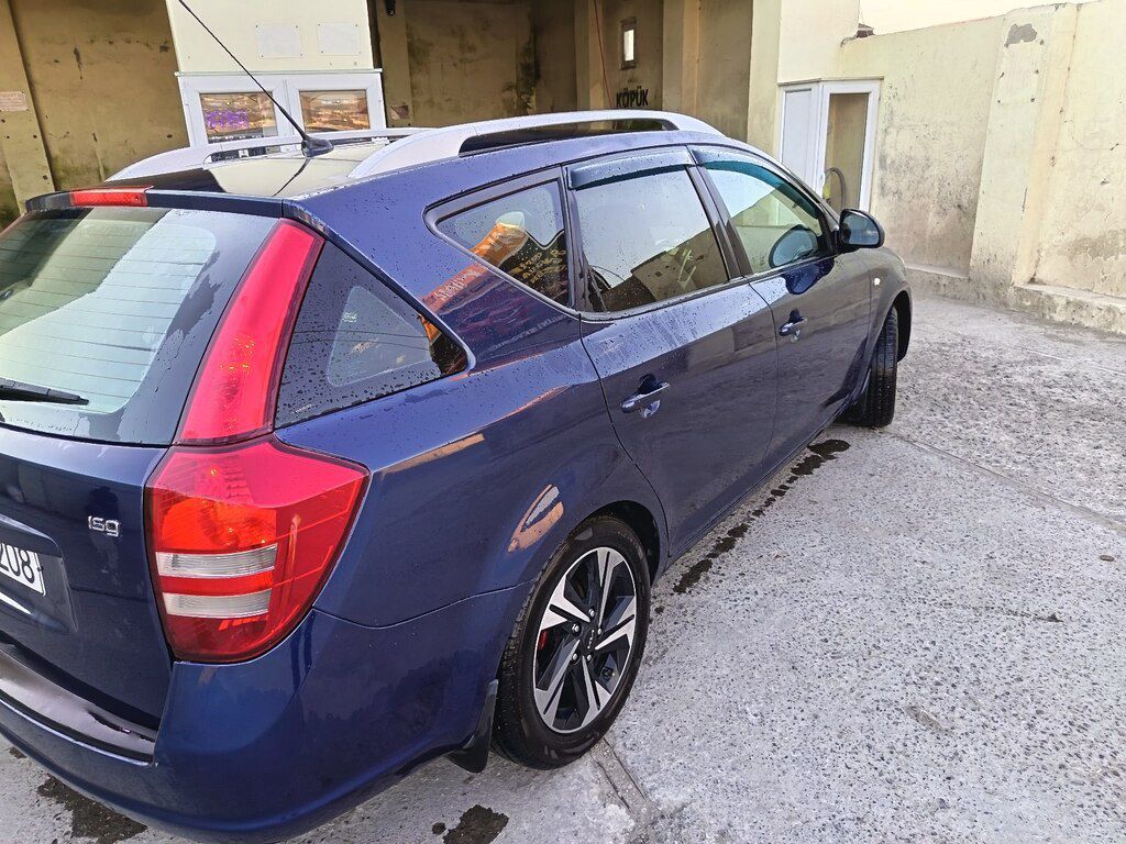 Kia Ceed SW, 1.4 L, 2009 il, 279 600 km — Avtomobillər, Bakı (6)