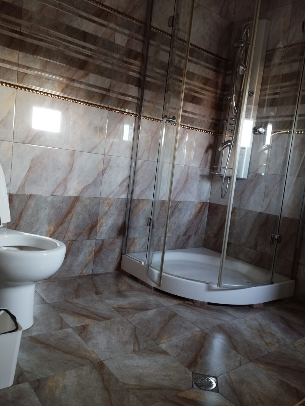 Saray da, Nazim ikimət küçəsdə Tam marketin düz yanıda 2mərtəbəli — Ev, villa, Bakı (3)